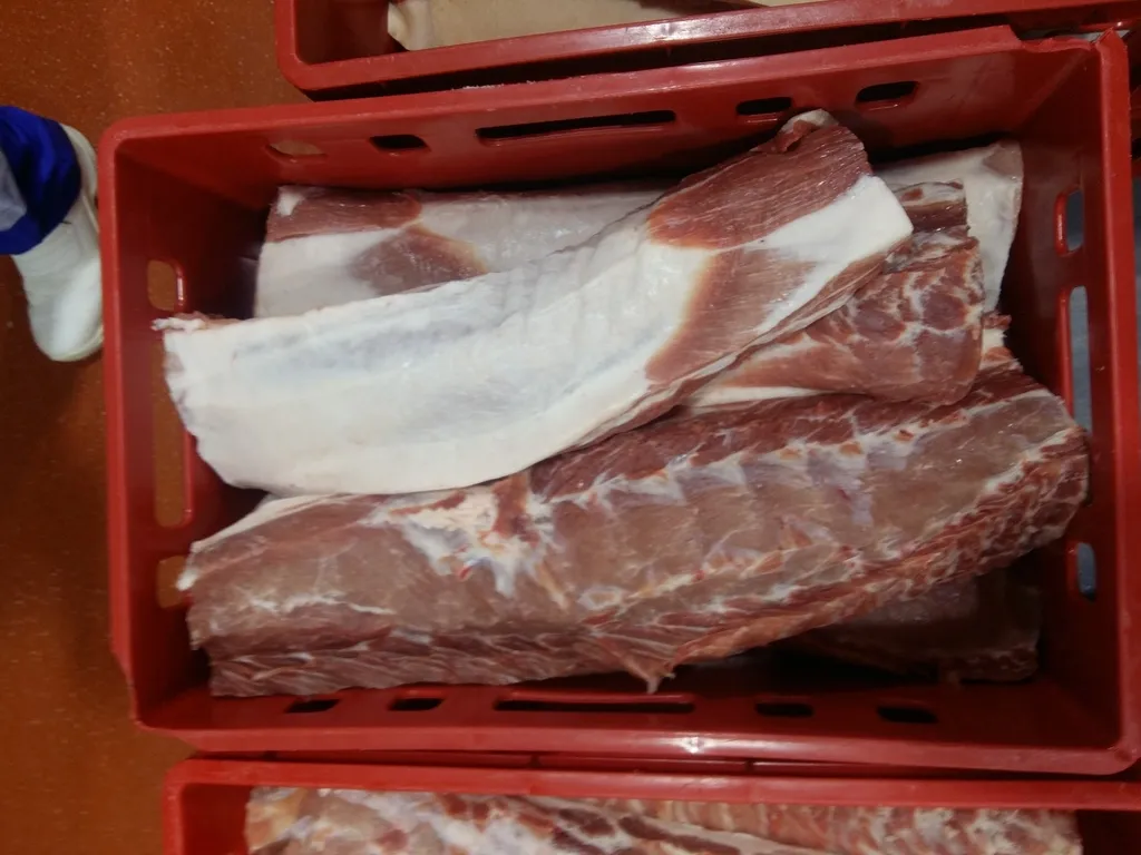 свиная лопатка, окорок, корейка, ребро в Челябинске 2